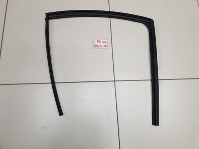 Уплотнитель стекла двери задний правый для Mazda 6 GH 2007-2012