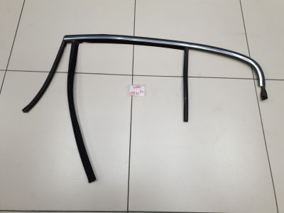 Уплотнитель стекла двери задний левый для Volvo S60 2010-2018