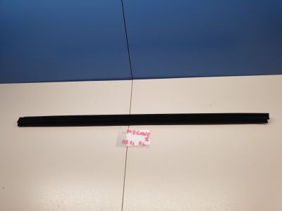 Накладка стекла передней левой двери для Renault Megane 3 2009-2016