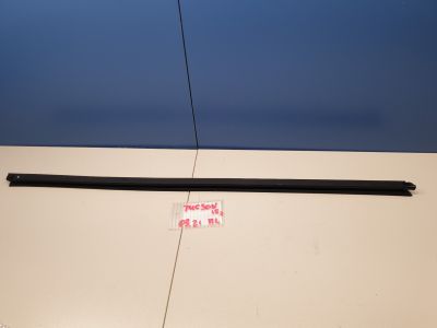 Накладка стекла передней левой двери для Hyundai Tucson TL 2015-2021