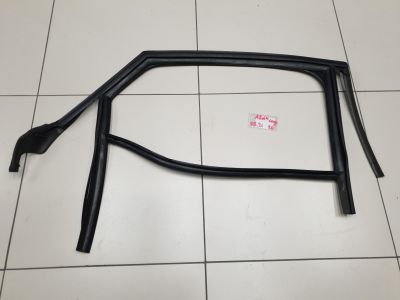 Уплотнитель стекла двери задний правый для Audi A8 S8 D4 2010-2017