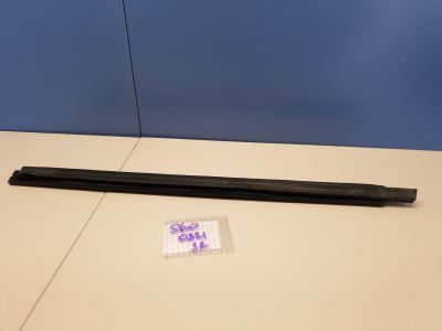 Накладка стекла задней правой двери для Volvo S60 2010-2018