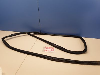 Уплотнитель стекла двери задний правый для Subaru Tribeca B9 2005-2014