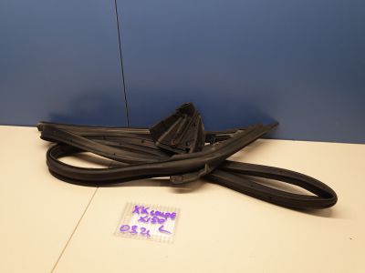 Уплотнитель двери передней левой для Jaguar XK 2 2006-2013