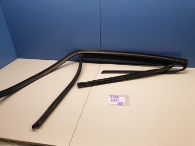 Уплотнитель стекла двери задний правый для Mercedes M-klasse W166 ML GLE 2011-2018