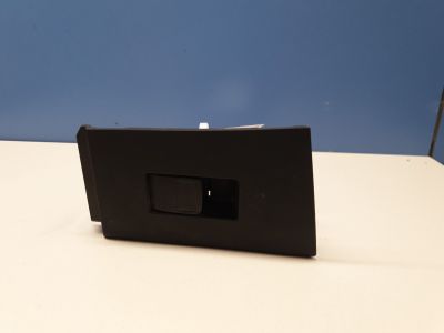 Кнопка стеклоподъемника для Toyota Auris E18 2012-2018