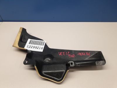 Защитный кожух замка передней правой двери для Mercedes E-klasse W212 2009-2016