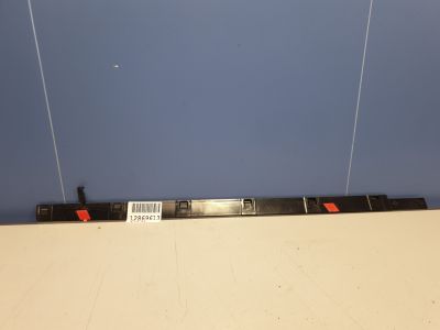 Кронштейн накладки порога левый для Volvo XC60 2008-2017