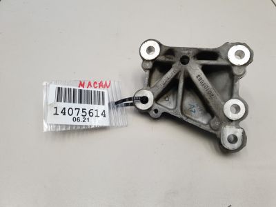 Кронштейн опоры двигателя правый для Porsche Macan 2013-