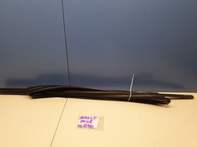 Уплотнитель стекла двери задний левый для Toyota Avensis T27 2008-2018