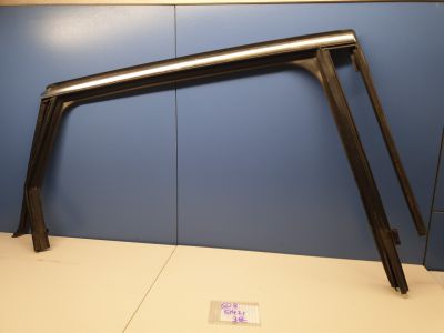 Уплотнитель стекла двери задний правый для Peugeot 508 2010-2018