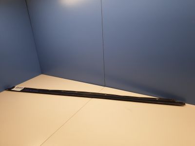 Уплотнитель двери передней левой для Mercedes M-klasse W164 ML 2005-2011