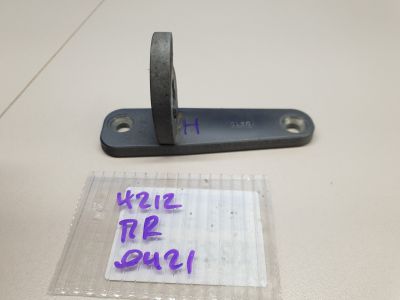 Петля двери передней правой нижняя для Mercedes E-klasse W212 2009-2016