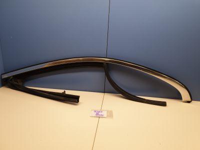 Уплотнитель стекла двери задний левый для Mercedes C-klasse W205 2014-
