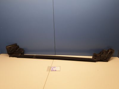 Уплотнитель стекла двери задний левый для Mercedes CLA-klasse C117 2013-2019