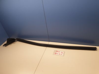 Уплотнитель стекла передней левой двери для Mercedes SLK-klasse R172 2011-2016