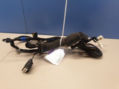 Жгут проводов передней правой двери для Hyundai i30 2012-2017