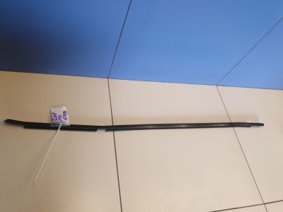 Молдинг стекла передней левой двери для Peugeot 508 2010-2018