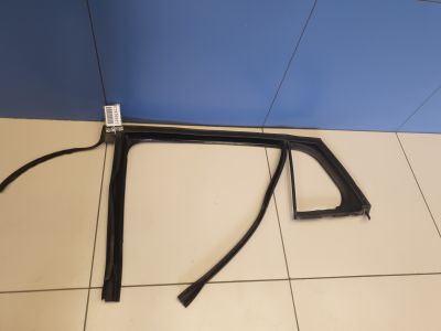 Уплотнитель стекла двери задний левый для Renault Megane 3 2009-2016