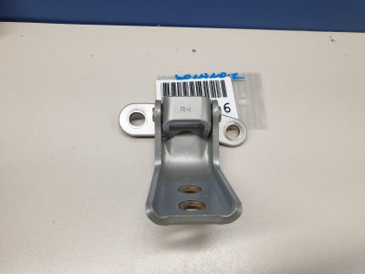 Петля двери передней правой верхняя для Lifan Solano 650 2016-