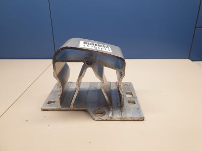 Кронштейн усилителя заднего бампера правый для Land Rover Range Rover 2012-