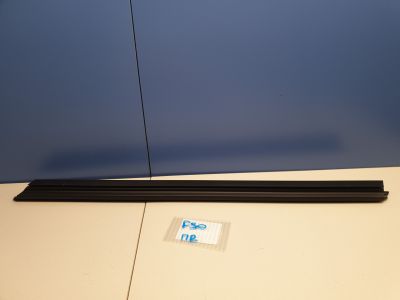 Уплотнитель стекла двери передней правой для BMW 5 G30 F90 2016-