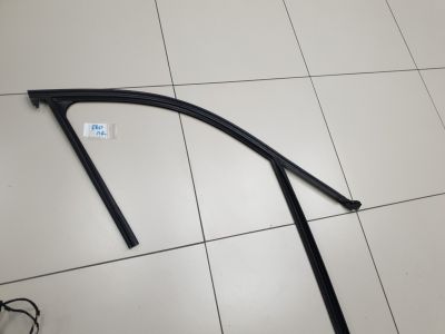 Уплотнитель стекла двери передней правой для BMW 3 F30 2011-2018