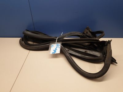 Уплотнитель передней левой двери для Audi A5 S5 8T Coupe Sportback 2008-2016