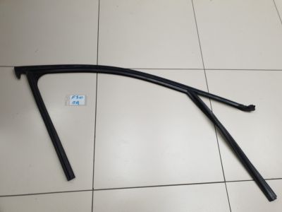 Уплотнитель стекла двери передней правой для BMW 3 F30 2011-2018