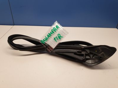 Уплотнитель передней правой двери для Porsche Panamera 2010-2016