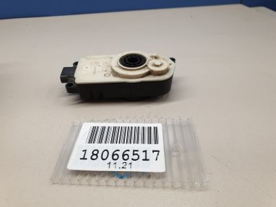 Моторчик заслонки радиатора для BMW X7 G07 2018-