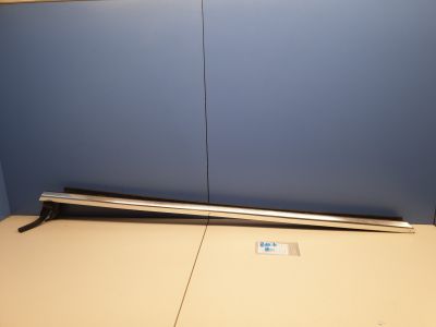 Молдинг стекла передней правой двери для Mercedes E-klasse C207 Coupe 2009-2016