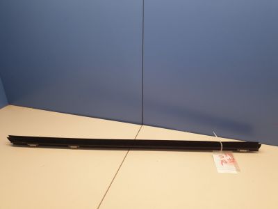 Молдинг стекла передней правой двери для BMW X6 E71 E72 2007-2014