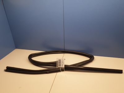 Уплотнитель стекла двери задний правый для Toyota Hilux 2005-2015