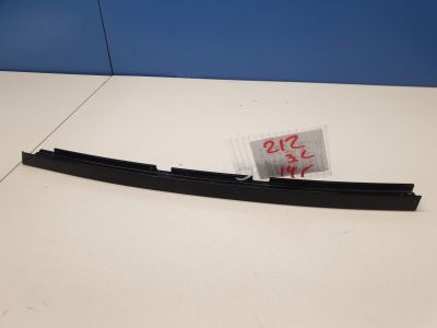 Направляющая стекла задней левой двери для Mercedes E-klasse W212 2009-2016