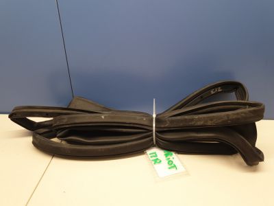 Уплотнитель двери передней правой для Jeep Patriot MK74 2007-2016