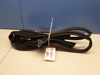 Уплотнитель двери передней левой для Lexus RX XU30 2003-2009