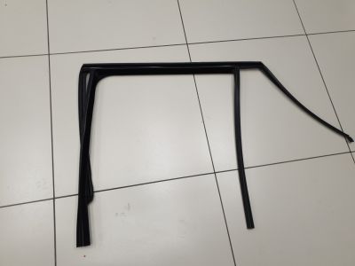 Уплотнитель стекла двери задний левый для BMW X5 F15 2013-2018