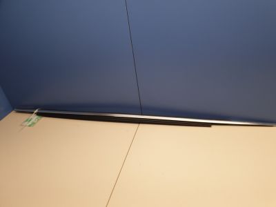 Уплотнитель стекла двери передней правой для Volvo XC90 2002-2015