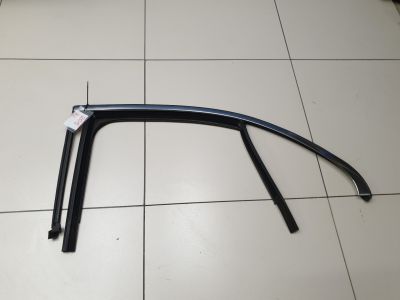 Уплотнитель стекла двери задний левый для Mercedes C-klasse W205 2014-