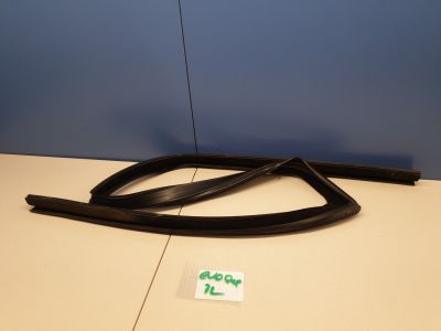 Уплотнитель стекла двери задний левый для Land Rover Range Rover Evoque 2011-2018