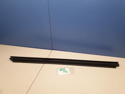 Накладка стекла передней левой двери для Mercedes GLC-klasse X253 2015-