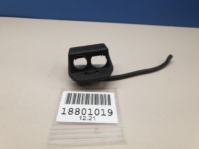 Кронштейн камеры для Cadillac XT5 2016-