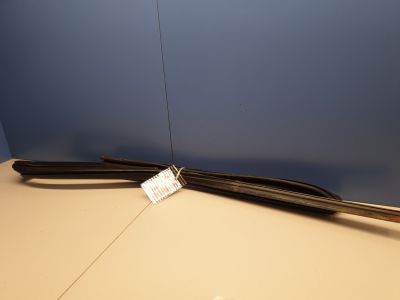 Уплотнитель стекла передней правой двери для Ford Ranger 2006-2012