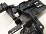Кронштейн замка двери передний левый
