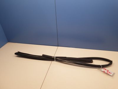 Уплотнитель стекла передней левой двери для Mazda 5 CR 2005-2010