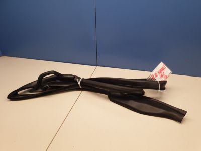 Уплотнитель двери задней правой для Land Rover Range Rover Sport 2013-