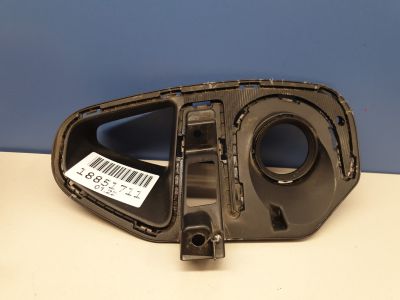 Кронштейн решетки ПТФ правой для KIA Sportage 2015-2021