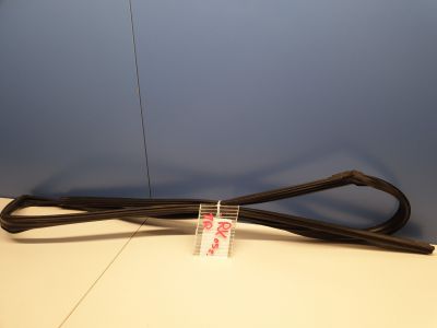 Уплотнитель стекла передней правой двери для Lexus RX XU30 2003-2009