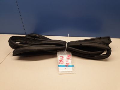 Уплотнитель двери передней правой для Mazda 6 GJ 2013-2019